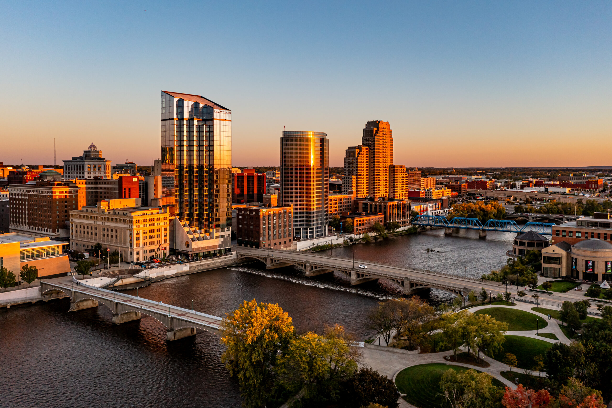 Downtown Skyline Golden Hues (3)